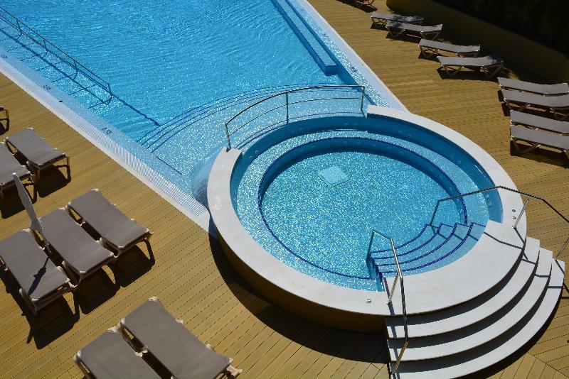 Apart-hotel 3hb Falesia Garden 3*